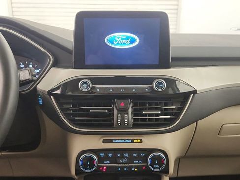 Used 2022 Ford Escape SEL image 12