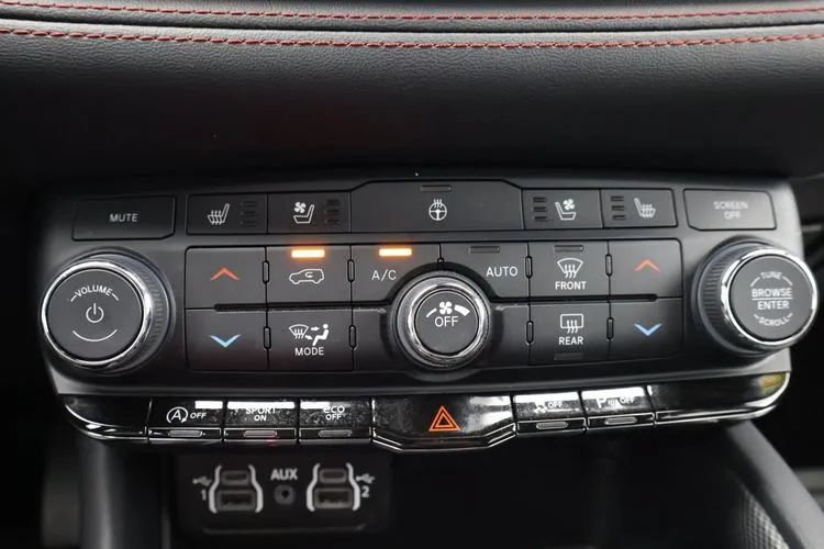Used 2024 Dodge Durango GT AWD/4WD image 35