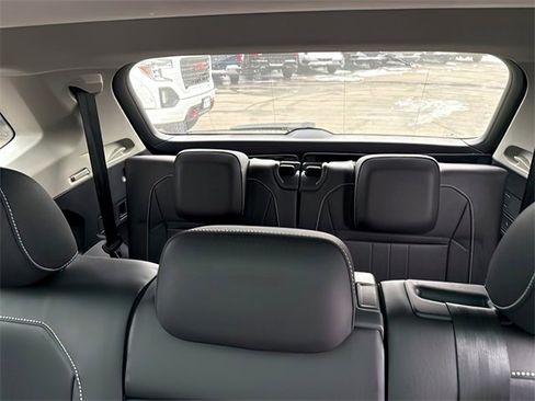 Used 2022 Volkswagen Tiguan SE image 25