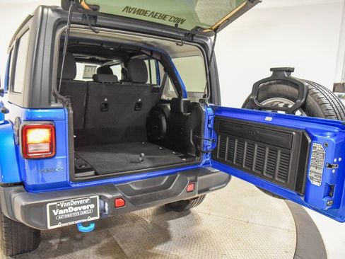 Used 2024 Jeep Wrangler Unlimited w/ Technology Group AWD/4WD image 15