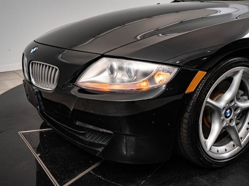Used 2006 BMW Z4 3.0si RWD image 4