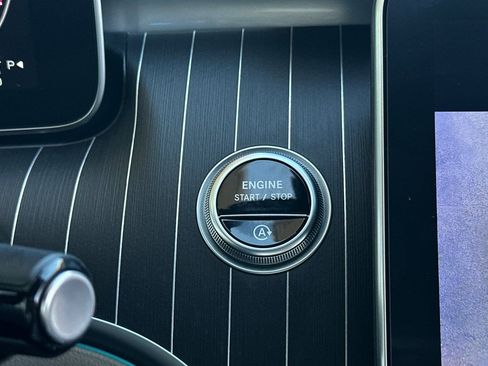 Certified 2023 Mercedes-Benz C 300 Sedan image 21