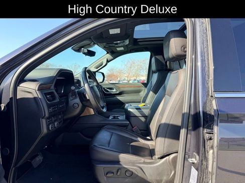 Used 2024 Chevrolet Suburban High Country image 7