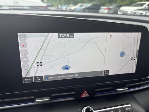 Used 2025 Hyundai Elantra Limited FWD image 18