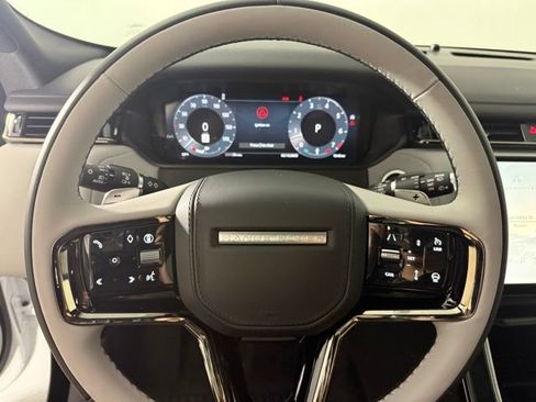 Used 2026 Land Rover Range Rover Velar Dynamic SE AWD/4WD image 18