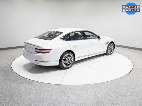 Used 2024 Genesis G80 image 29