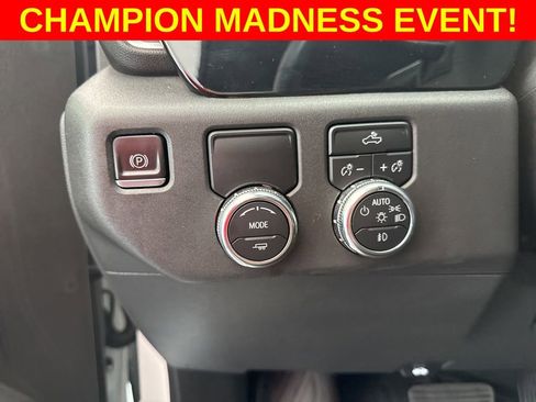 Used 2022 GMC Sierra 1500 Elevation image 12