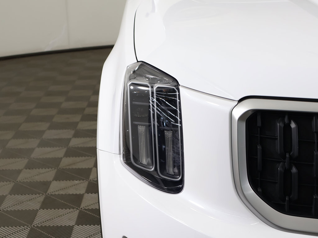 Certified 2025 Kia Telluride EX AWD/4WD image 16