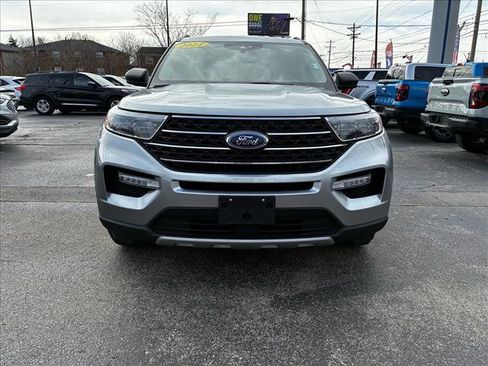Used 2024 Ford Explorer XLT w/ Equipment Group 202A image 2
