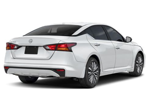 Used 2025 Nissan Altima 2.5 SV FWD image 2