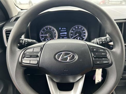 Used 2022 Hyundai Venue SE image 26