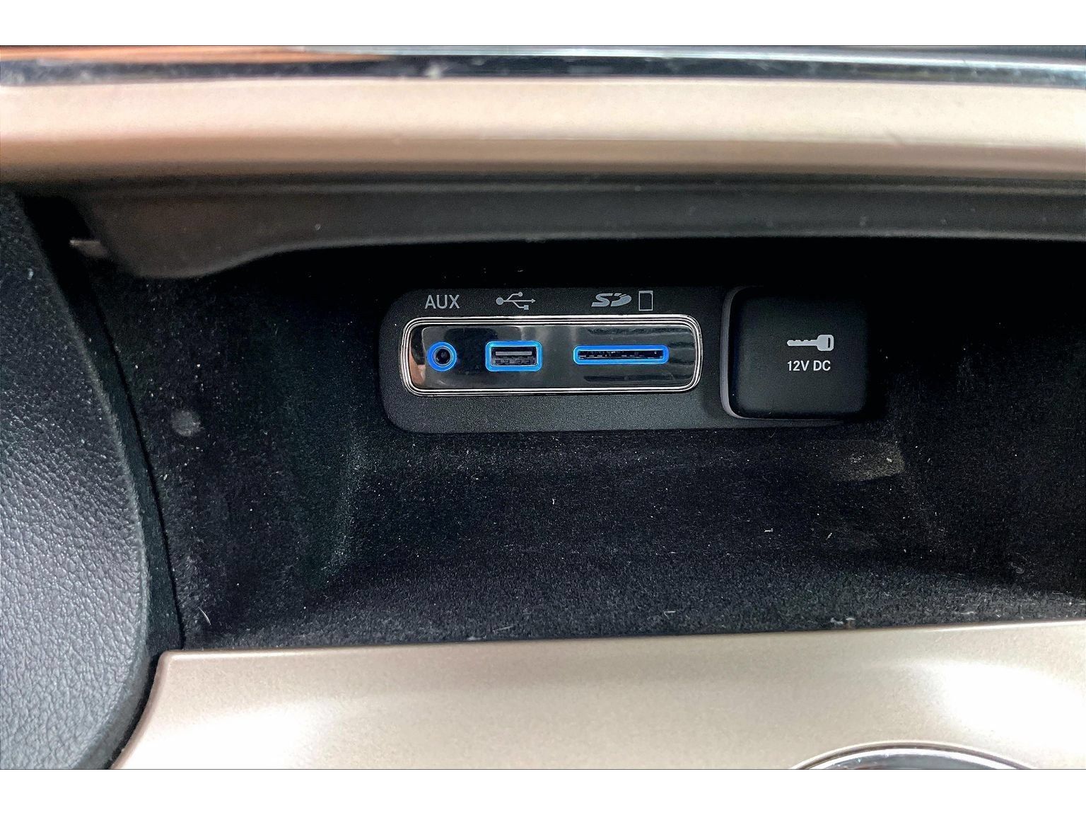 Used 2016 Jeep Grand Cherokee Overland AWD/4WD image 27