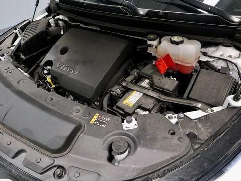 Used 2024 Buick Enclave Premium image 20