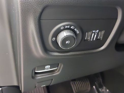 New 2025 Jeep Grand Cherokee L Limited image 23