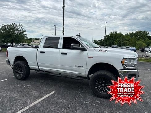Used 2022 RAM 2500 Tradesman w/ Chrome Appearance Group AWD/4WD image 3