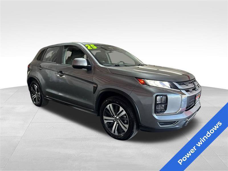 Used 2025 Mitsubishi Outlander Sport ES AWD/4WD image 3