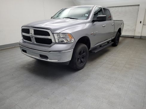 Used 2019 RAM 1500 Classic SLT RWD image 2