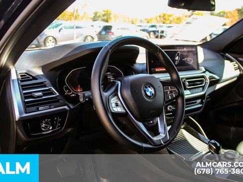 Used 2025 BMW X4 xDrive30i w/ Premium Essential Package image 32