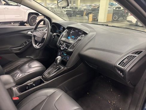 Used 2018 Ford Focus Titanium image 9