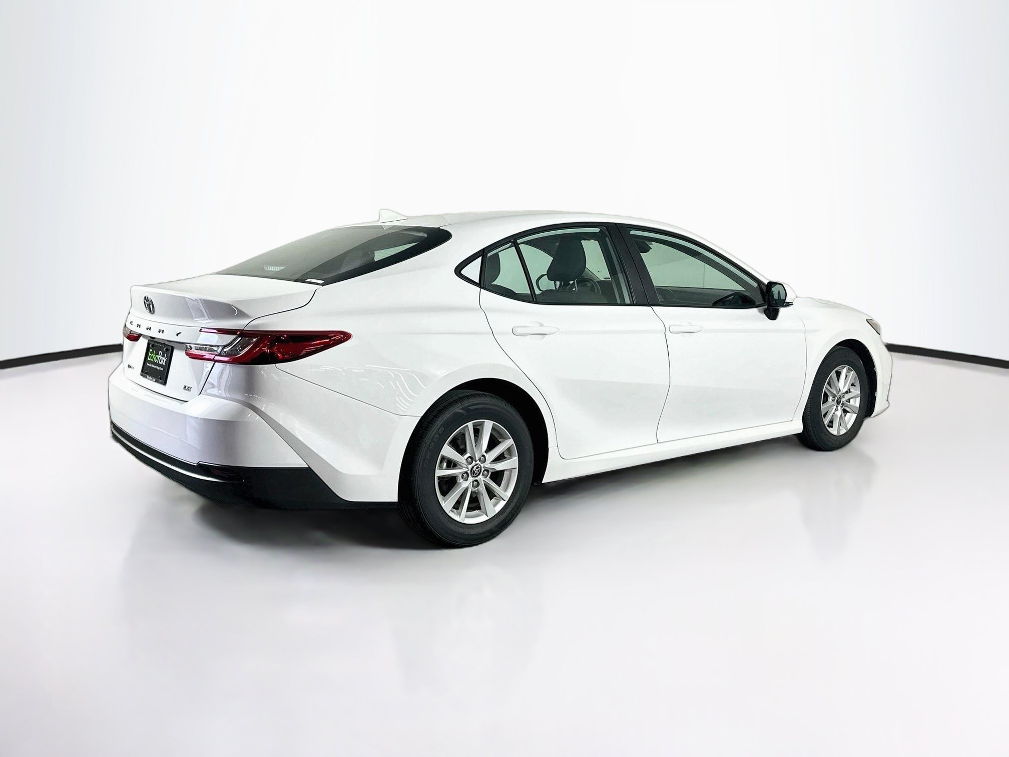 Used 2025 Toyota Camry LE FWD image 9