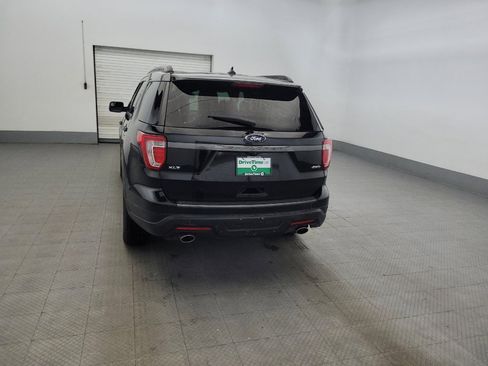Used 2018 Ford Explorer XLT w/ Equipment Group 202A AWD/4WD image 6