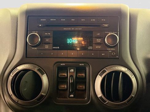 Used 2013 Jeep Wrangler Unlimited Sport AWD/4WD image 11