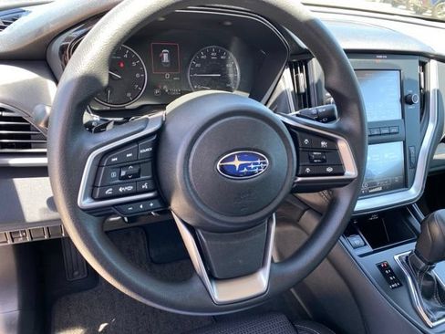 Used 2025 Subaru Outback AWD/4WD image 12