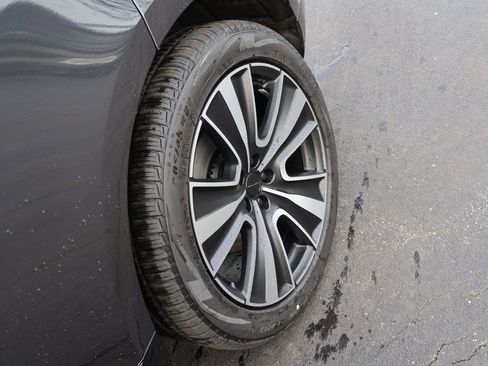 New 2026 Land Rover Range Rover SE image 37