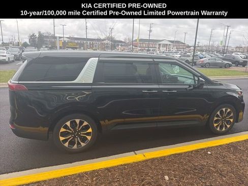 Certified 2024 Kia Carnival EX image 10