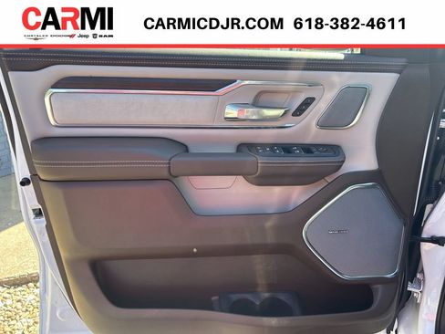 New 2026 RAM 1500 Laramie AWD/4WD image 18