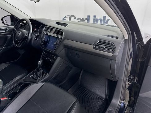Used 2018 Volkswagen Tiguan SE FWD image 35