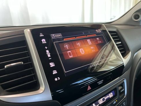 Used 2020 Honda Ridgeline Sport image 11