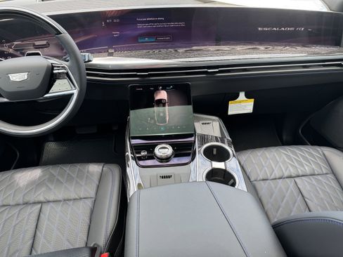 New 2025 Cadillac Escalade IQ Luxury 1 image 16