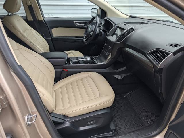 Used 2020 Ford Edge SEL w/ Cold Weather Package FWD image 21