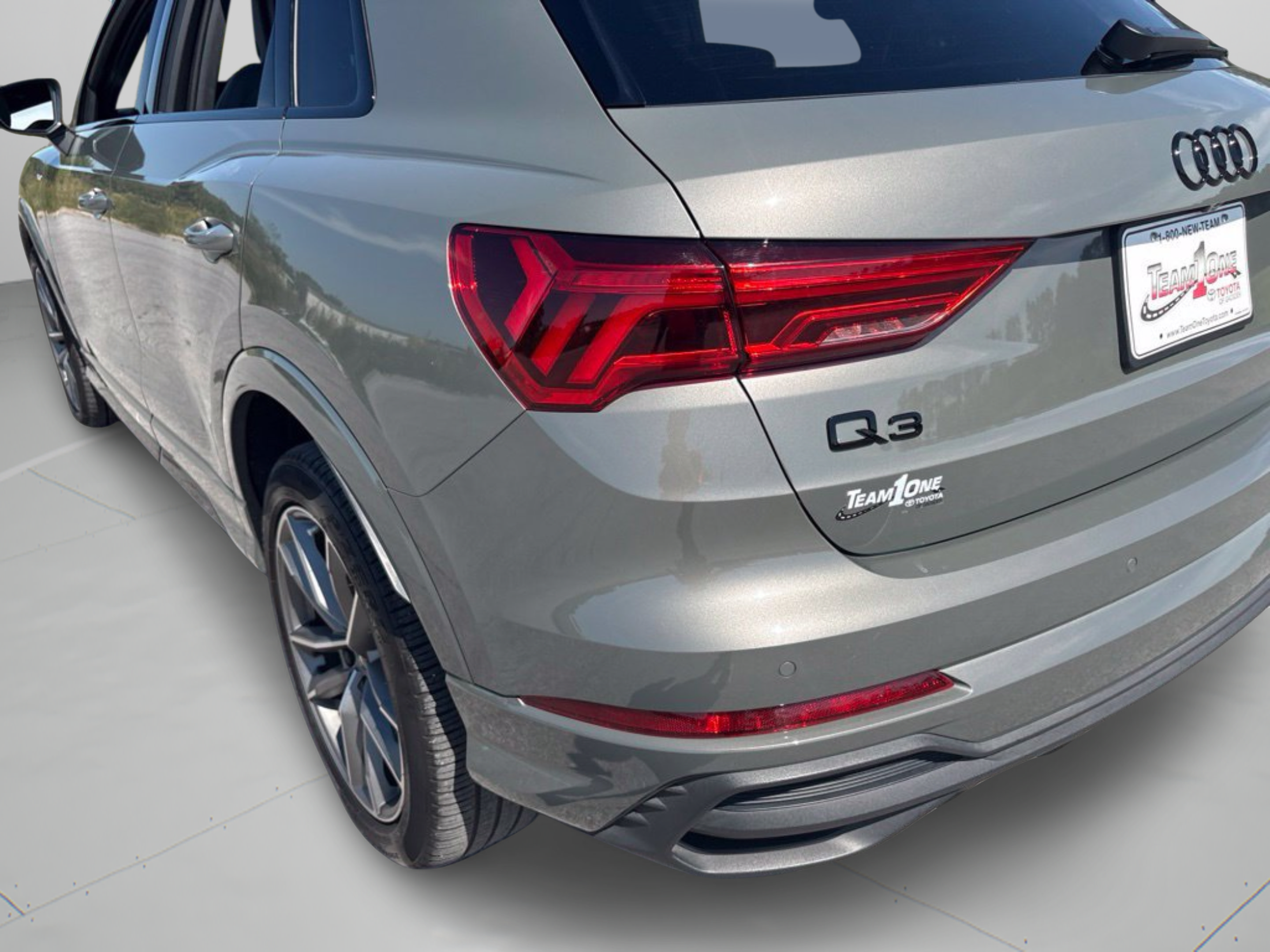 Used 2025 Audi Q3 2.0T Premium AWD/4WD image 25