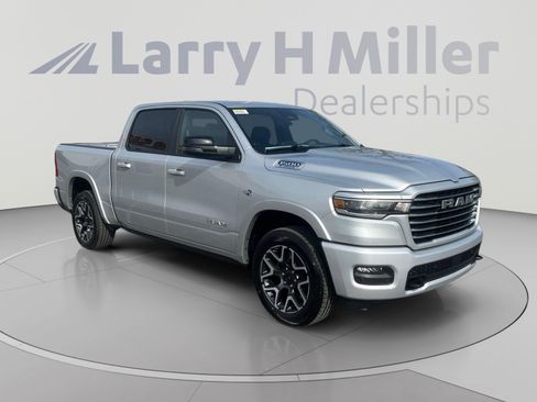 New 2026 RAM 1500 Laramie AWD/4WD image 7