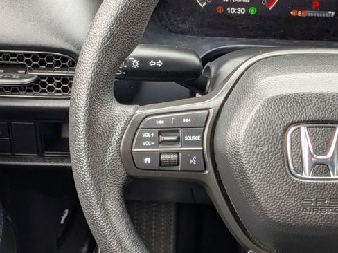 Used 2025 Honda HR-V LX image 23