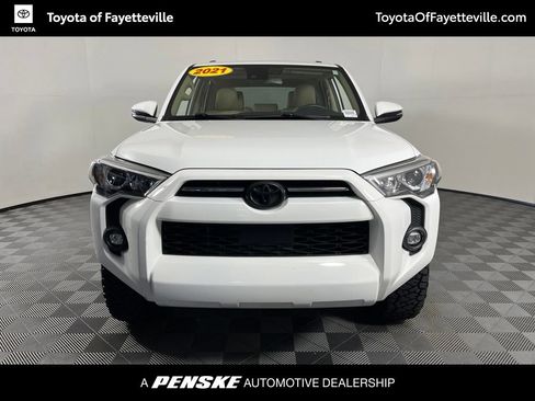 Used 2021 Toyota 4Runner SR5 Premium w/ Moonroof Package AWD/4WD image 7