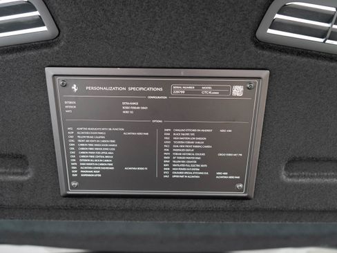 Used 2018 Ferrari GTC4Lusso image 34