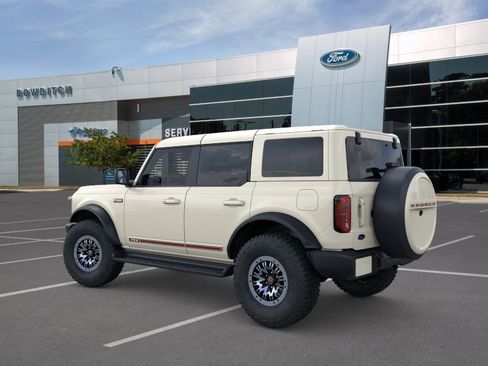 New 2026 Ford Bronco Outer Banks w/ Sasquatch Package AWD/4WD image 4