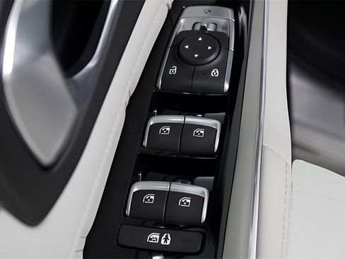 Certified 2023 Kia Sorento SX Prestige image 24