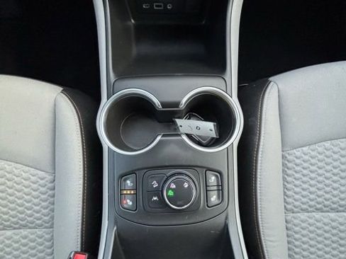 Used 2021 GMC Terrain SLE w/ Driver Convenience Package image 22