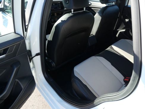 Used 2019 Volkswagen Jetta R-Line image 19