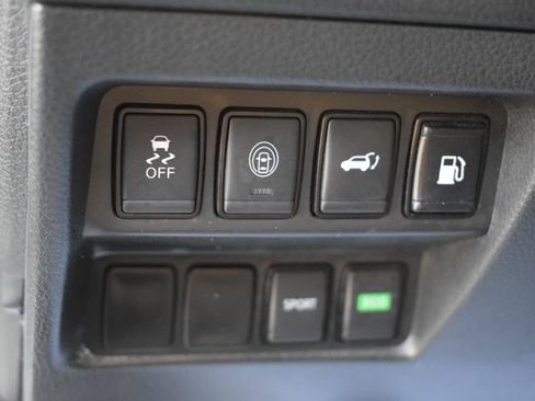 Used 2019 Nissan Rogue SV FWD image 24