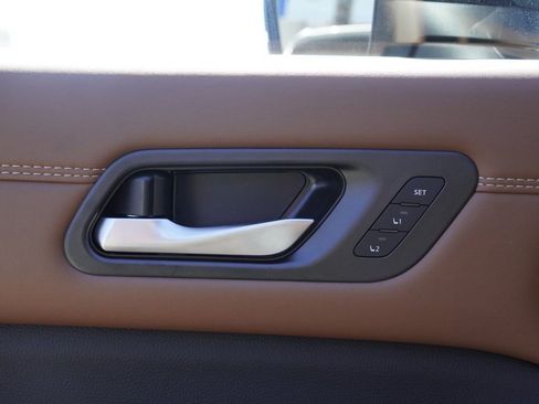 New 2026 Nissan Pathfinder Platinum image 8