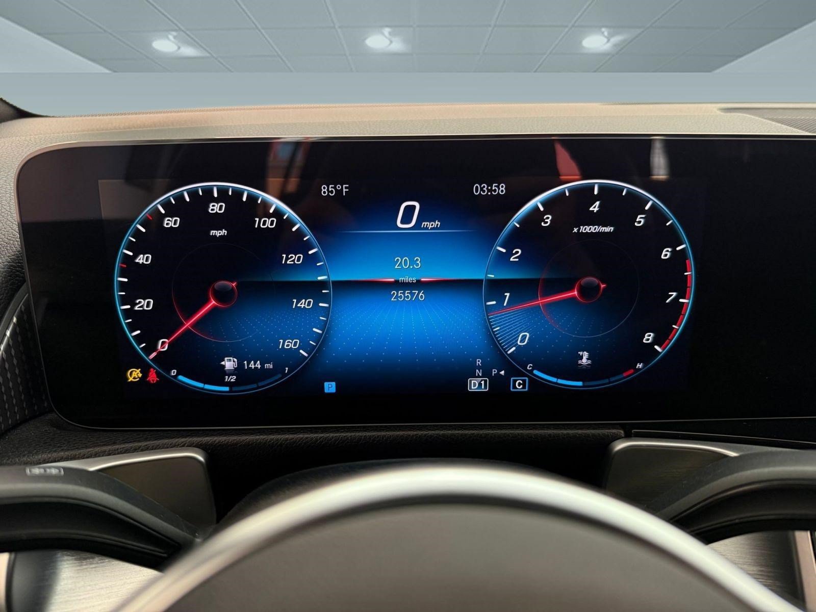 Used 2022 Mercedes-Benz GLB 250 image 18