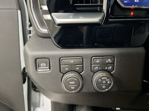 New 2026 Chevrolet Silverado 2500 LT w/ All Star Edition AWD/4WD image 19