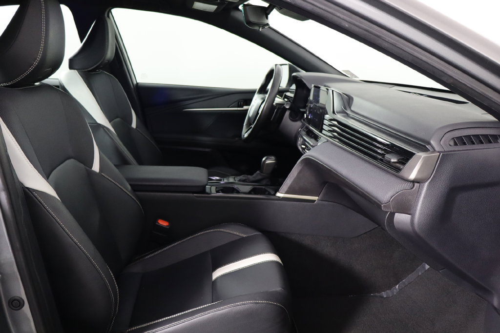 Used 2025 Toyota Camry SE FWD image 18