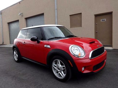 Used 2010 MINI Cooper S image 9
