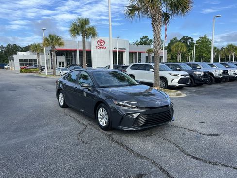 Used 2026 Toyota Camry LE FWD image 2